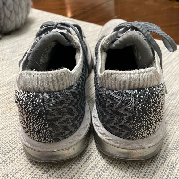 Men’s Brooks shoes - Picture 3 of 4